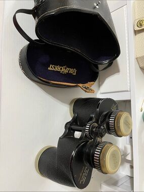 Vintage Gold Crest 8x40 binoculars Black Leather Case